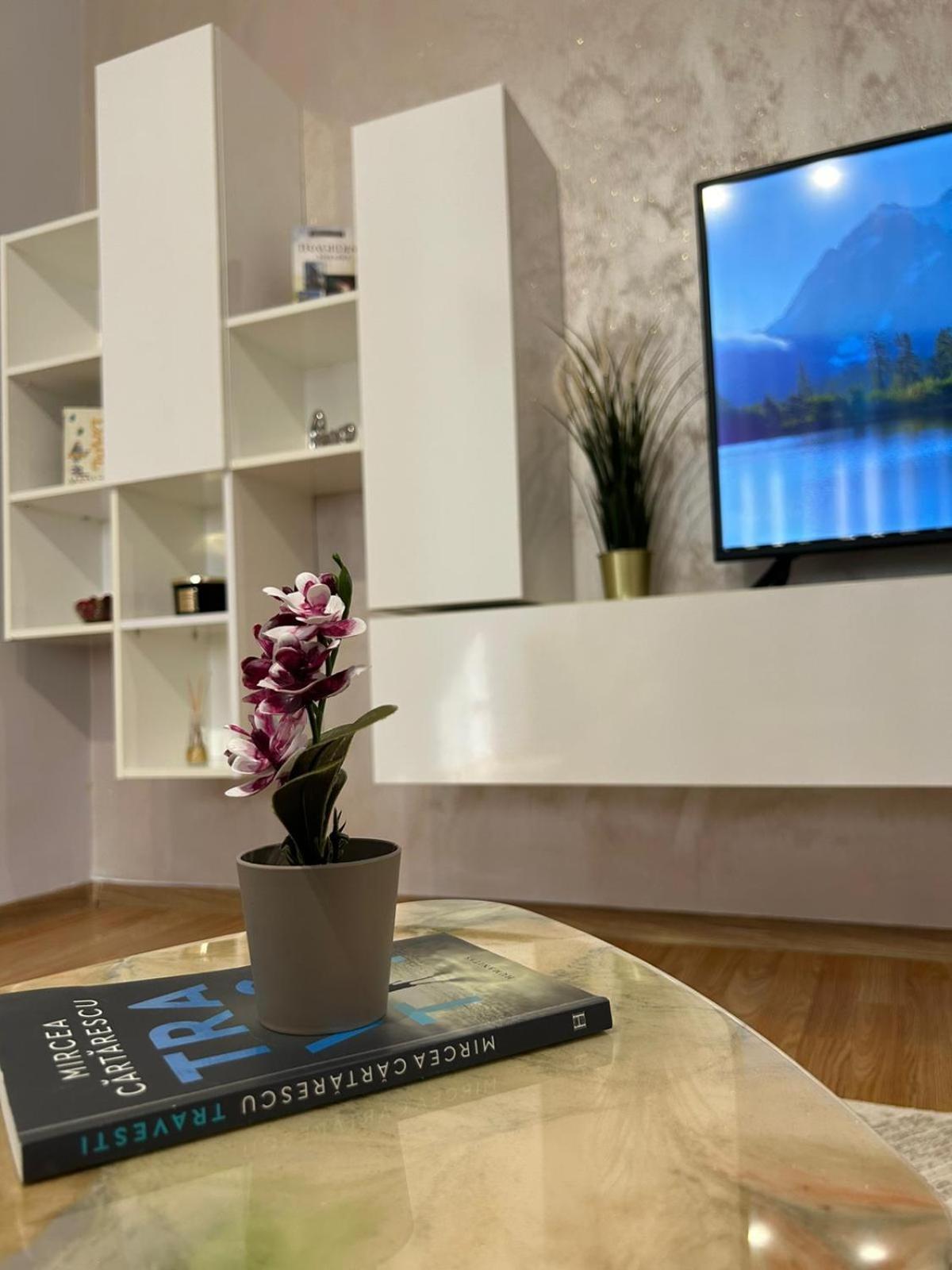 Luxury Studio Ploieşti Eksteriør bilde